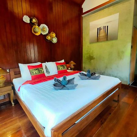 Little Rock Kohjum Hotel Koh Jum Eksteriør billede